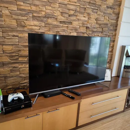 Uroczy Przy Deptaku Z Parkingiem. * Polanica-Zdrój