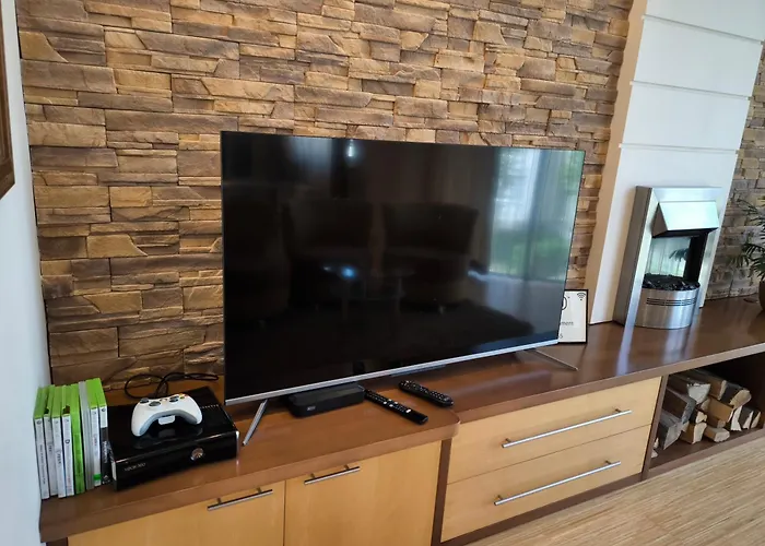 Uroczy Przy Deptaku Z Parkingiem. * Polanica-Zdrój